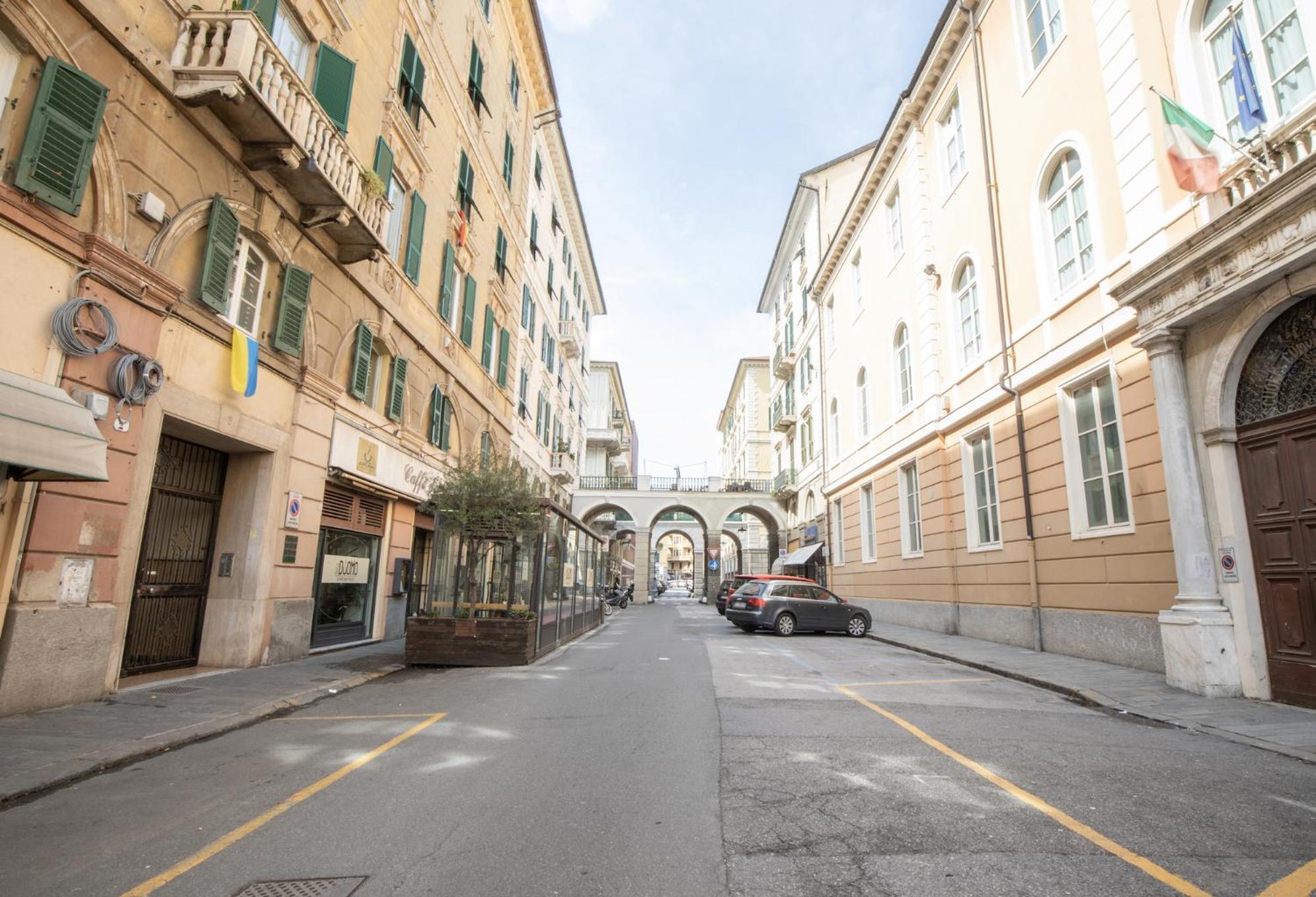 Via Manzoni Savona Exterior foto